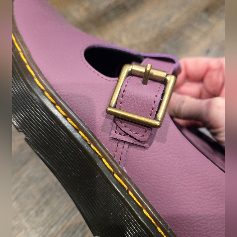 Dr. Martens Pink Leather Women's Shoes - Picture 4 of 9